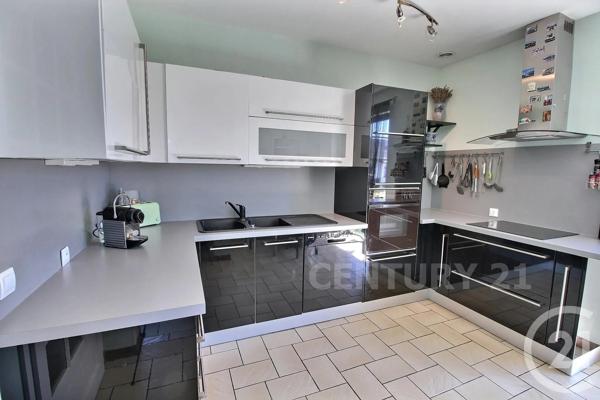 Maison à vendre  5 pièces - 122,20 m 2   ST AVOLD  - 57