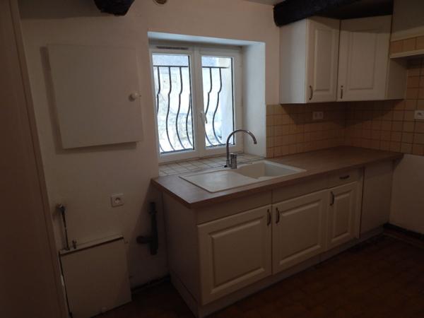 SAINT SATURNIN LES AVIGNON - IMMEUBLE A VENDRE 3 APPARTEMENTS LOUES 1255€/MOIS