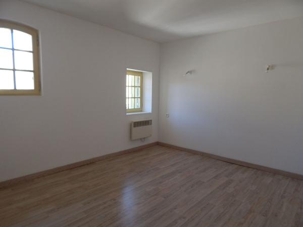 SAINT SATURNIN LES AVIGNON - IMMEUBLE A VENDRE 3 APPARTEMENTS LOUES 1255€/MOIS