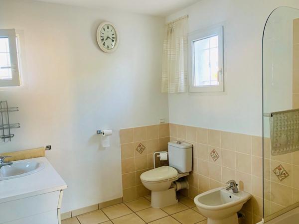 Var frejus/puget-sur-Argens - villa individuelle sur 800m2 avec piscine + garage/ annexe de25m2