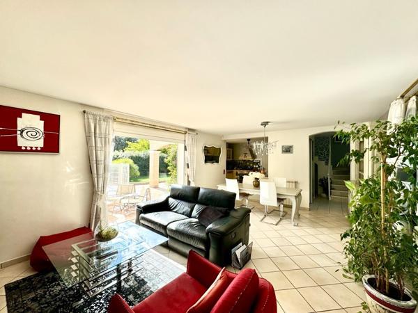 Var frejus/puget-sur-Argens - villa individuelle sur 800m2 avec piscine + garage/ annexe de25m2