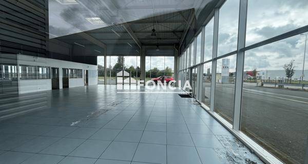 À vendre Local commercial 333 m² - Chauray 79180