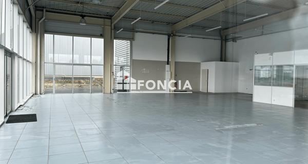 À vendre Local commercial 333 m² - Chauray 79180