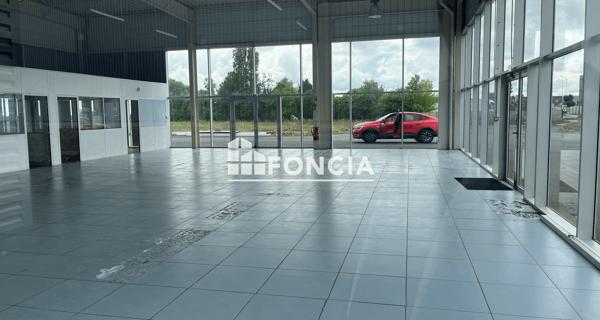 À vendre Local commercial 333 m² - Chauray 79180