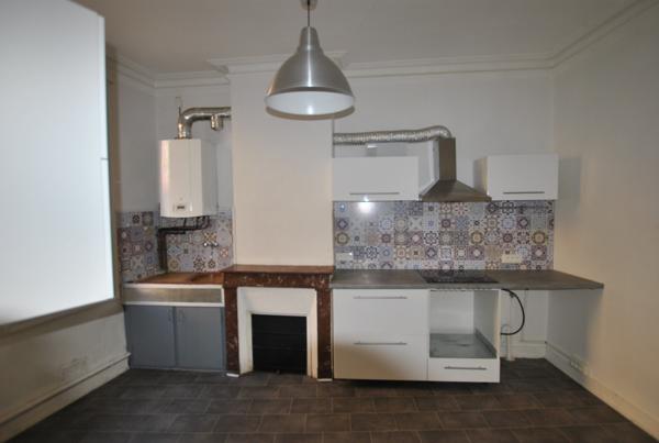 Maison de ville avec terrain. Budget 185 000€