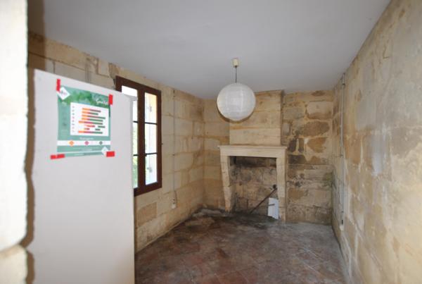 Maison de ville avec terrain. Budget 185 000€