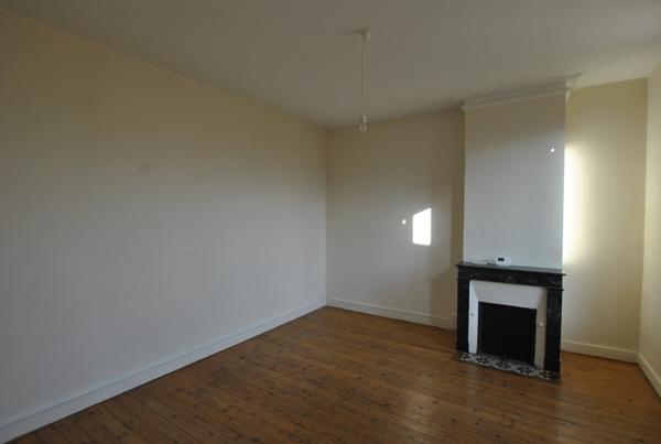 Maison de ville avec terrain. Budget 185 000€