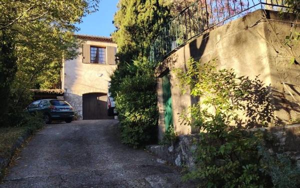 Maison à vendre    4 pièces •  La Colle-sur-Loup