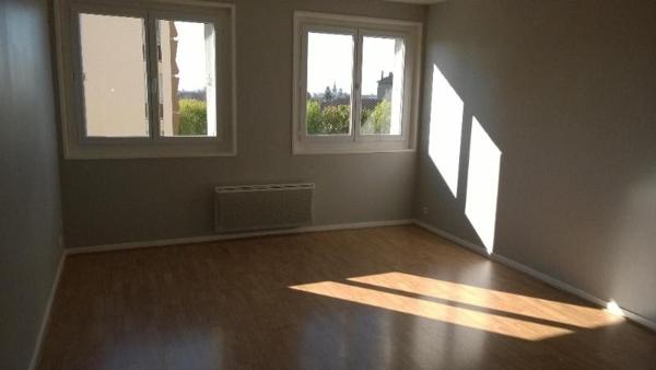 Appartement à louer 1 pièce 34.02m²