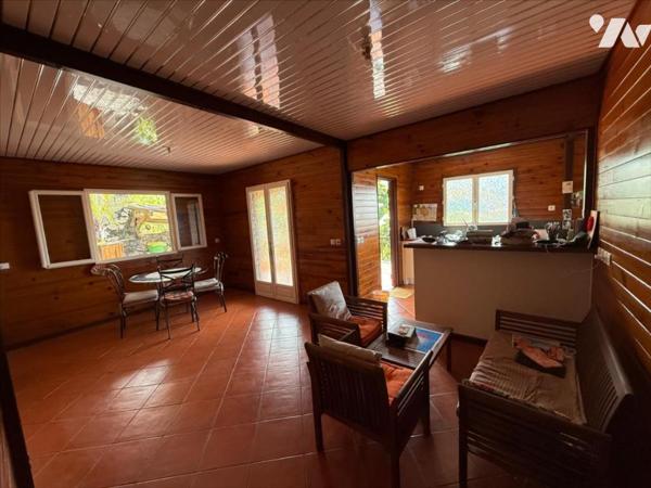 PETITE ILE maison T4 avec vue mer et piscine