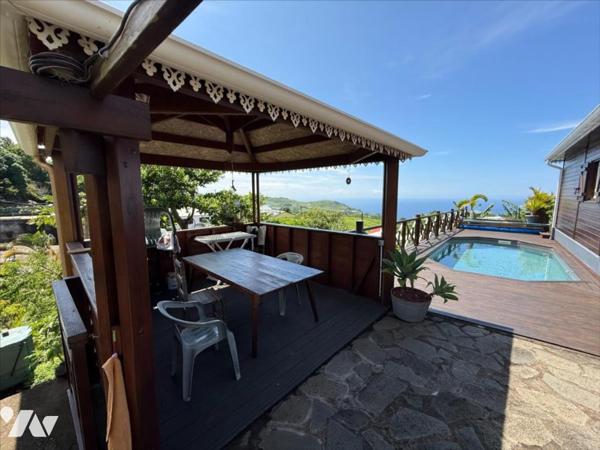 PETITE ILE maison T4 avec vue mer et piscine