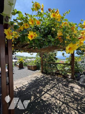 PETITE ILE maison T4 avec vue mer et piscine