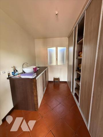 PETITE ILE maison T4 avec vue mer et piscine