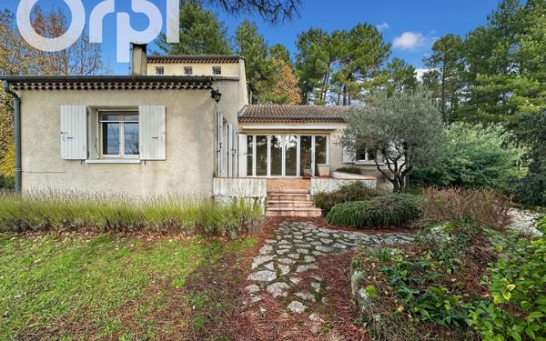 Maison à vendre    6 pièces •  Ucel