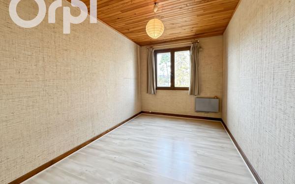 Maison à vendre    6 pièces •  Ucel