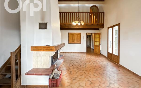 Maison à vendre    6 pièces •  Ucel