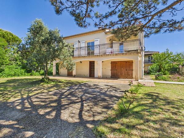 Maison Montelimar 8 pièce(s) 115 m2