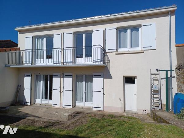 MAISON DE VILLE AVEC JARDIN