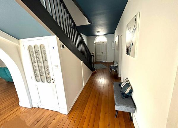 Maison à vendre    5 pièces •  Layrac