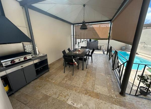 Maison à vendre    5 pièces •  Layrac