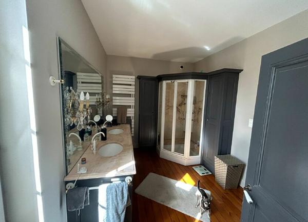 Maison à vendre    5 pièces •  Layrac