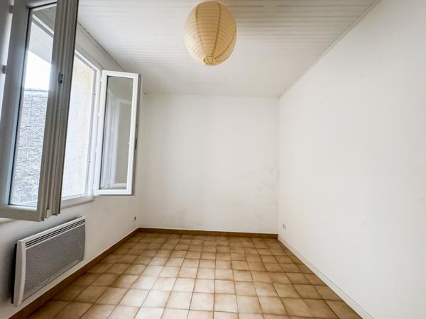 Aubais (30250) (30250) AUBAIS - MAISON DE VILLAGE - 4 PIÈCES - 105M2 - 25 MINUTES DE MONTPELLIER/NÎMES