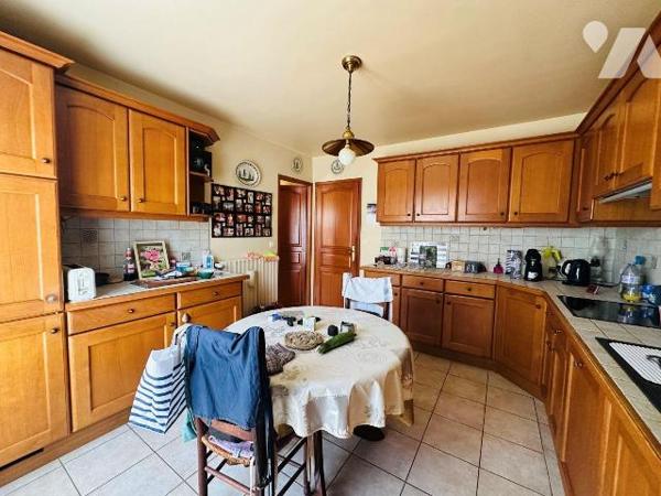 Idéalement située au coeur de Ploumanac'h, cette maison bénéficie d'un emplacement rare, à seul...