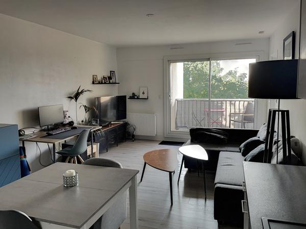 Appartement T2 entierement renové + balcon sud