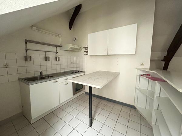 Appartement * 3 Pièces * 61 M² * 44100 Nantes * 790 * 105 * 895,  
Nantes 44100