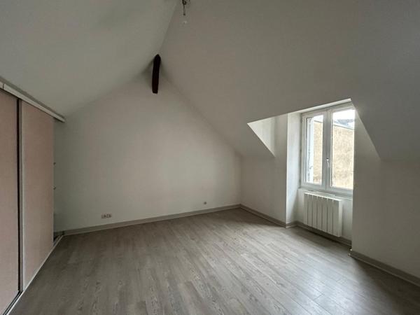 Appartement * 3 Pièces * 61 M² * 44100 Nantes * 790 * 105 * 895,  
Nantes 44100
