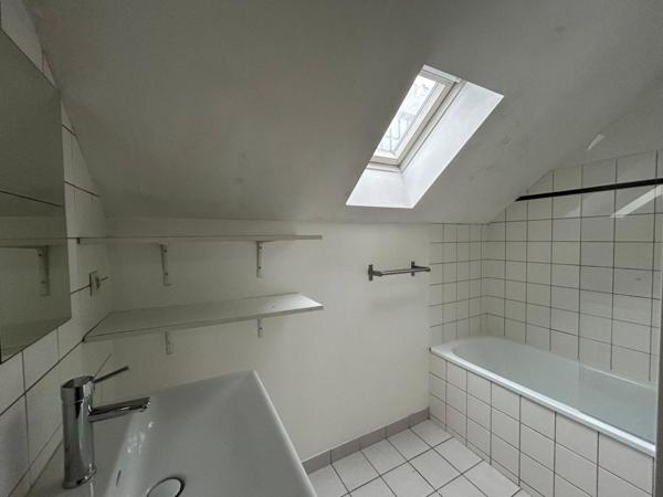 Appartement * 3 Pièces * 61 M² * 44100 Nantes * 790 * 105 * 895,  
Nantes 44100