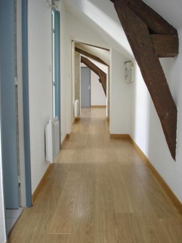 Appartement * 3 Pièces * 61 M² * 44100 Nantes * 790 * 105 * 895,  
Nantes 44100