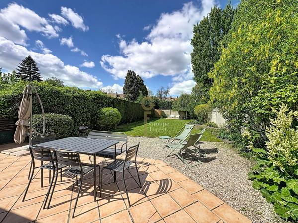 Belle maison rénovée 3 chambres avec grand jardin et véranda à Croix
