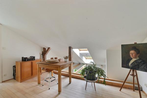 Riedisheim (68400) AU CENTRE DE RIEDISHEIM MAISON DE 260M² 1022 M² DE TERRAIN CLOS ET ARBORE