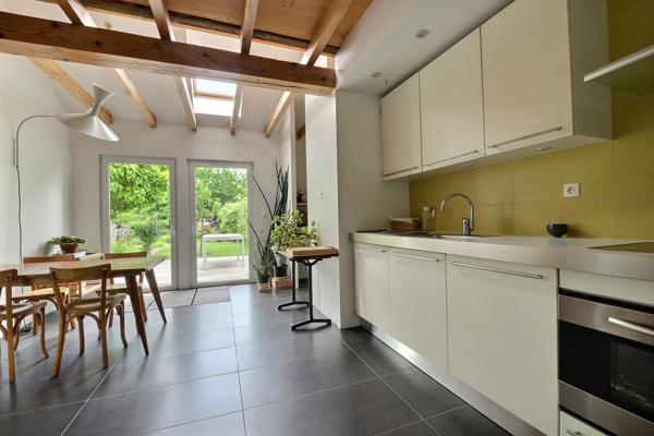 Riedisheim (68400) AU CENTRE DE RIEDISHEIM MAISON DE 260M² 1022 M² DE TERRAIN CLOS ET ARBORE