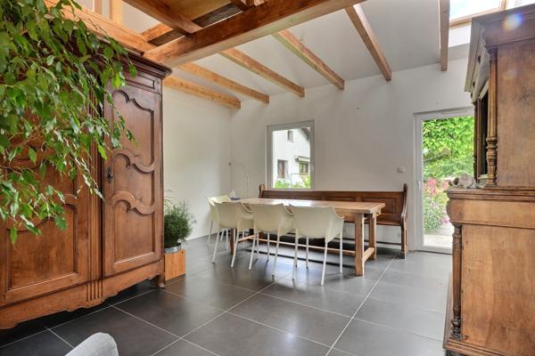 Riedisheim (68400) AU CENTRE DE RIEDISHEIM MAISON DE 260M² 1022 M² DE TERRAIN CLOS ET ARBORE