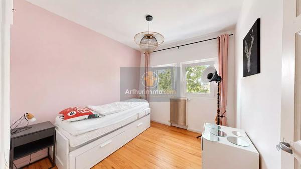 Vente                                                      Maison
                        
                     6 pièces                      160 m2                     à Le Pecq