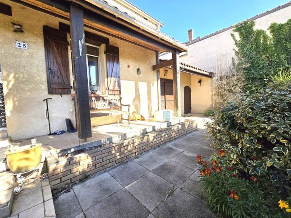 Maison proche des commodités accessible a pied