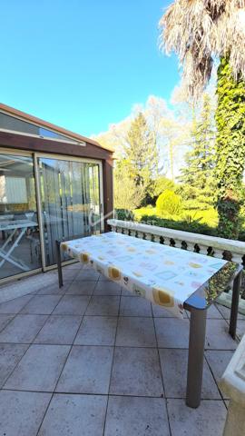 Maison proche des commodités accessible a pied