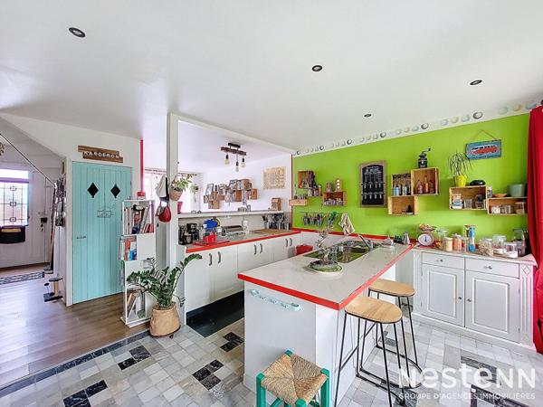 A Vendre Maison en pierre rénovée de 160 m² avec jardin à proximité immédiate des commodités