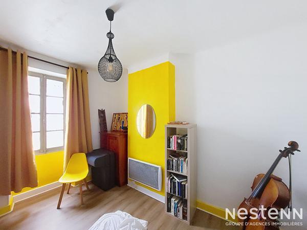 A Vendre Maison en pierre rénovée de 160 m² avec jardin à proximité immédiate des commodités