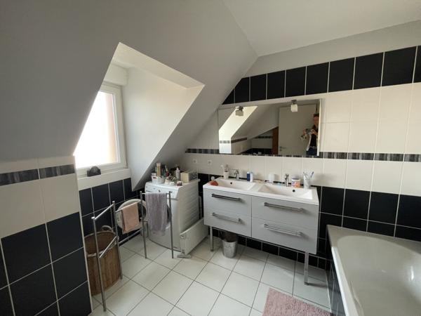 Appartement 5 pièce(s) 4 chambre(s) 98.93 m²