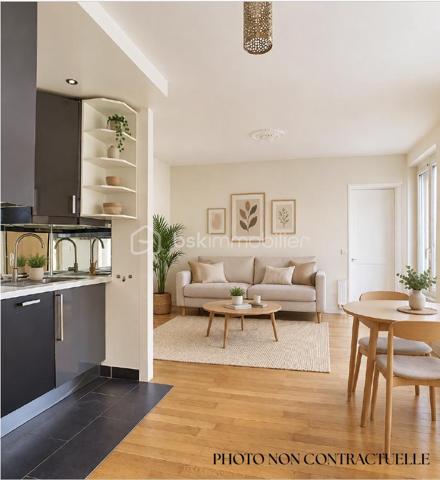 VINCENNES – T2 de 34m2 environ – Proche  RER A
Situé au 3ème et dernier étage, venez découvrir ce bel appartement T2, offrant confort et fonctionnalité dans un environnement calme.
Le logement se compose d'une entrée desservant une lumineuse pièce de vie avec cuisine ouverte, aménagée et entièrement équipée. 
L'appartement comprend également :
Une chambre spacieuse ;
Une salle de bains ;
Un WC séparé.
Charges mensuelles : 90 €
Localisation :
Idéalement situé à proximité des commerces, écoles et commodités. Le RER A est accessible en environ 7 minutes à pied et à seulement 2 minutes en voiture, facilitant vos déplacements vers Paris et les environs.
Cet appartement constitue une opportunité idéale pour une personne seule ou un couple recherchant un logement prêt à vivre dans un secteur dynamique et bien desservi.
Disponible immédiatement.
Pour tout renseignement complémentaire ou pour organiser une visite, contactez-nous dès maintenant.