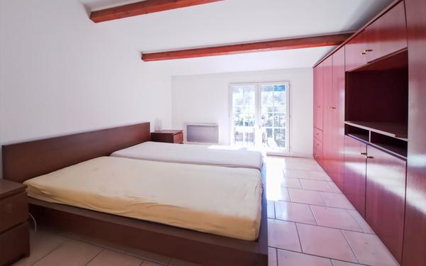 Maison à vendre    4 pièces •  Rians