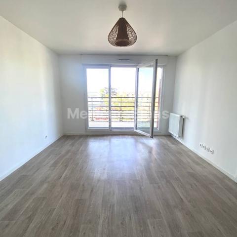 Résidence récente Appartement 2 pièces proche Centre Ville/RER E