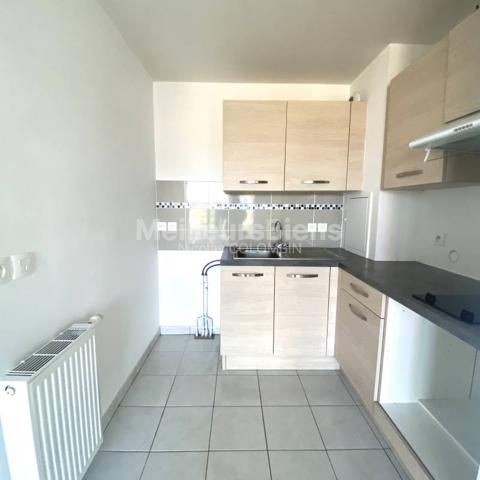 Résidence récente Appartement 2 pièces proche Centre Ville/RER E