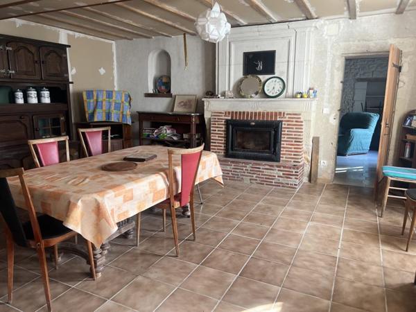 Maison à vendre |  Saint-Dizant-du-Gua |  6 pièces | 125 m²