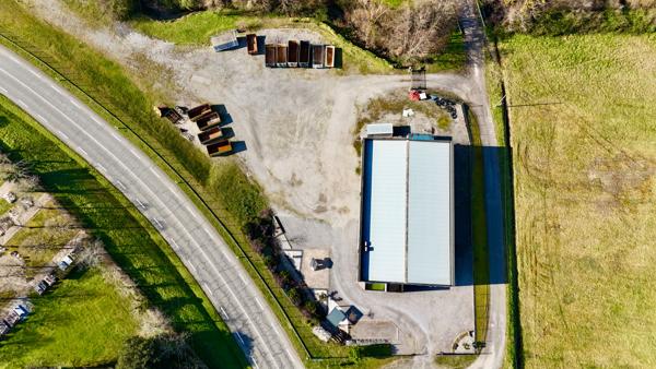 Local d'activité 4 pièces 710 m2