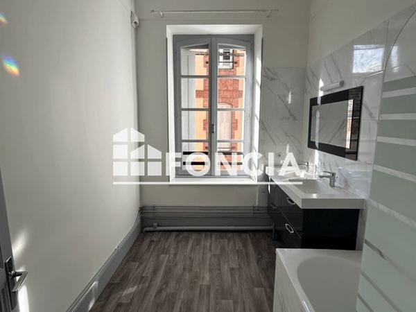 Location Appartement 4 pièces 162.37 m² - 45 RUE EMILE POUVILLON Montauban 82000