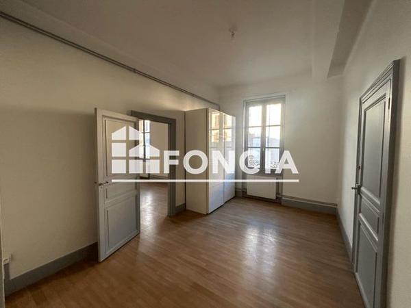 Location Appartement 4 pièces 162.37 m² - 45 RUE EMILE POUVILLON Montauban 82000